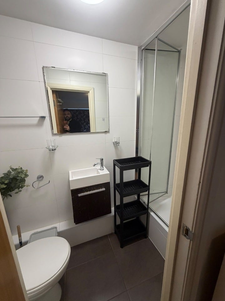 Room Foster Street in Greater London