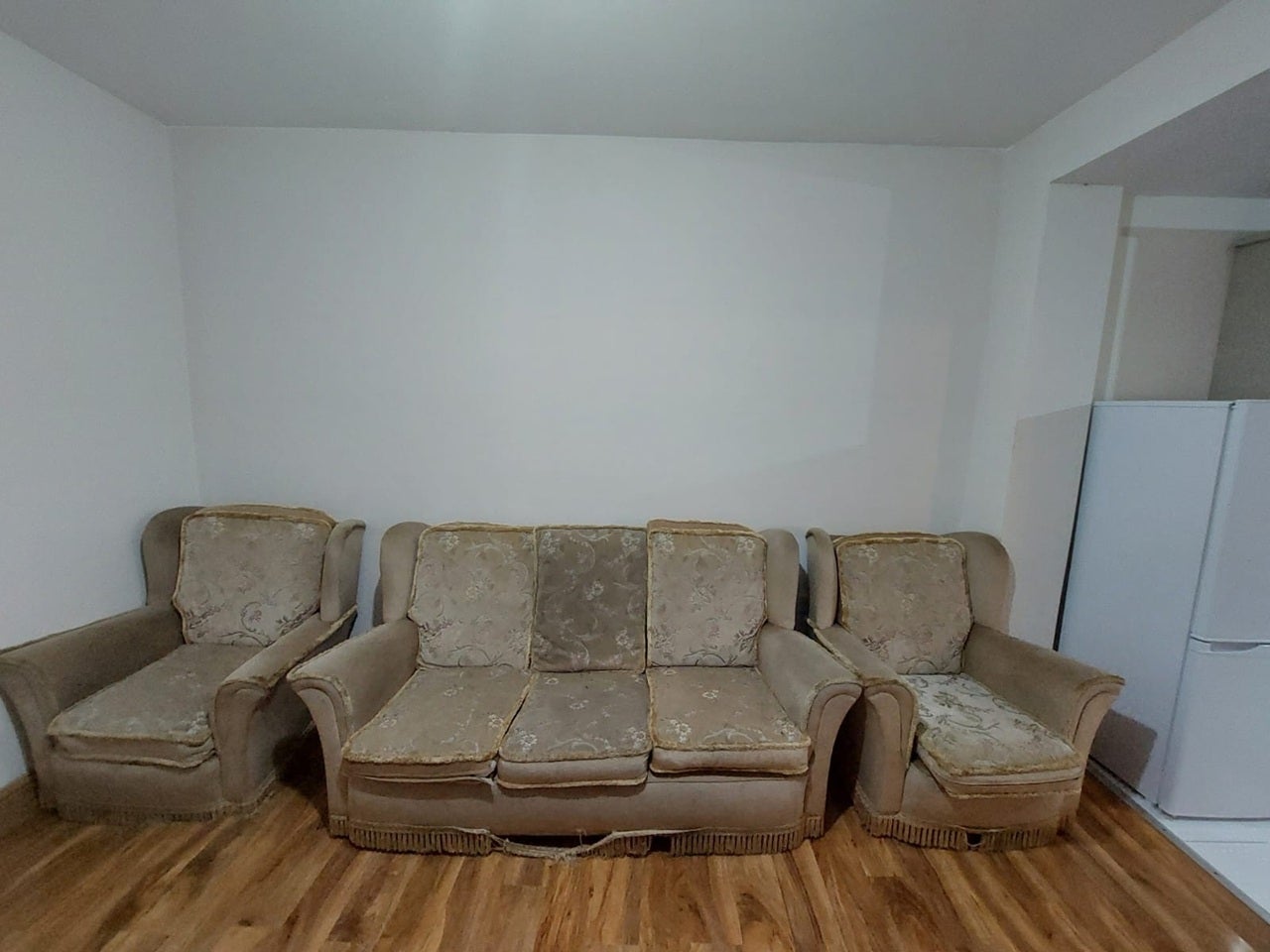 Flat Chudleigh Crescent in Greater London