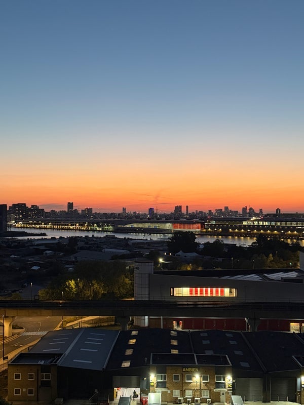 Flat North Woolwich Road in Greater London