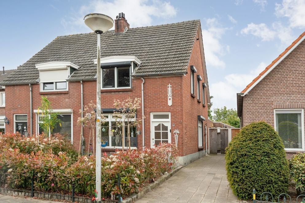 Huis Mooie Vrouwenweg 10 in Almelo