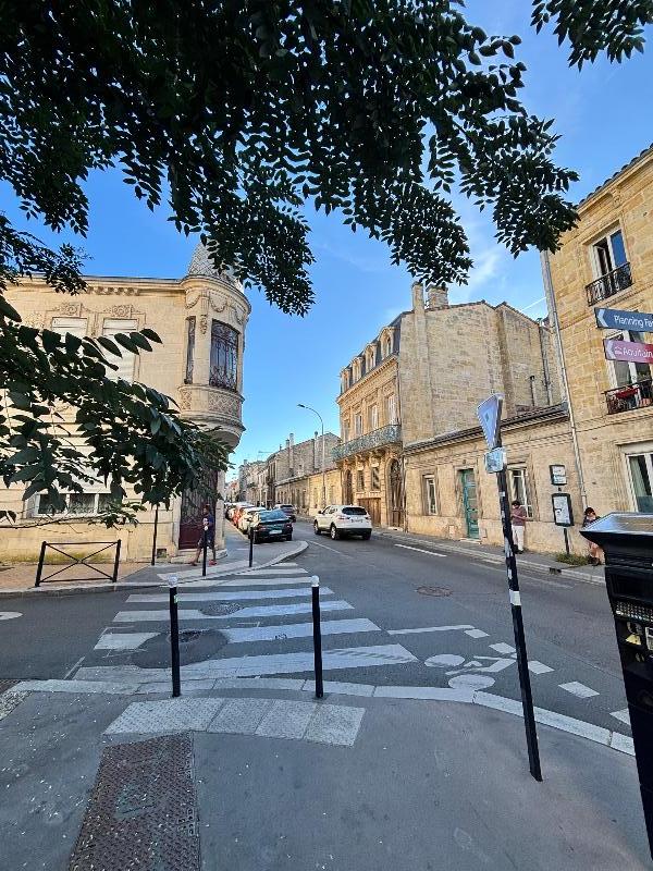 House Rue des Treilles in Libourne