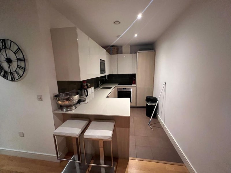 Flat Juniper Drive in Greater London