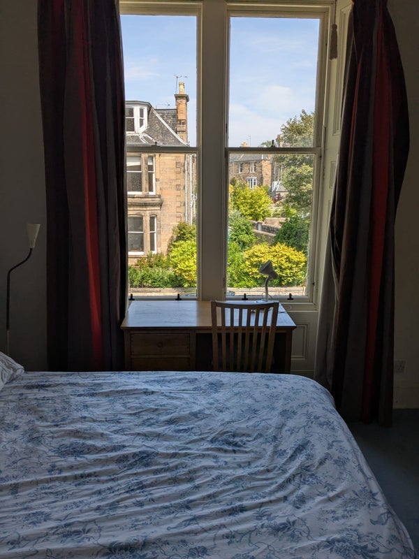 Flat Cobden Crescent in City of Edinburgh