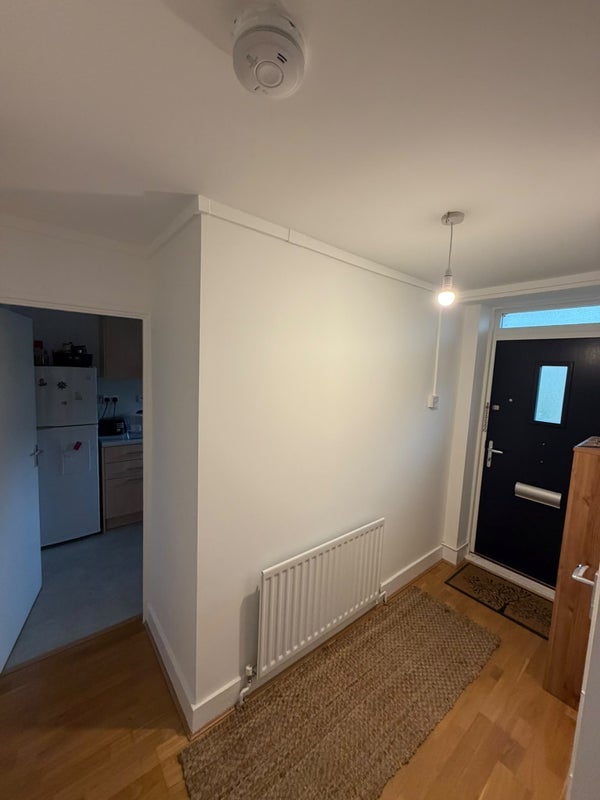 Flat Wenlock Road in Greater London