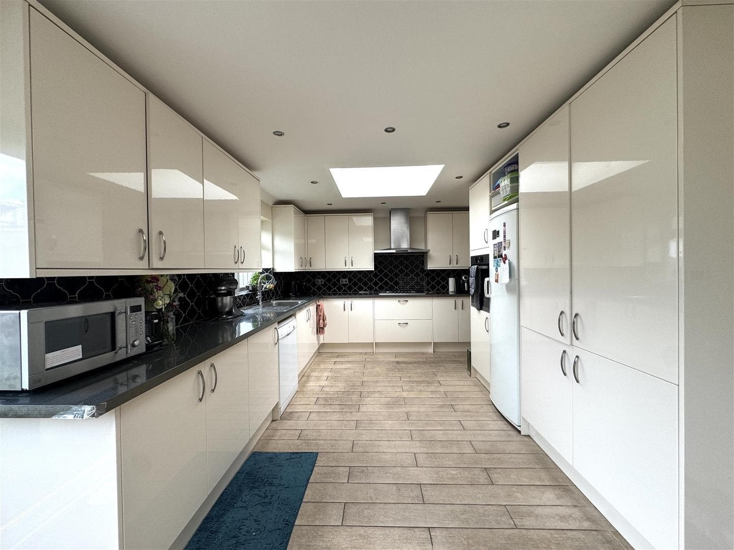House Woodlands Avenue in Greater London