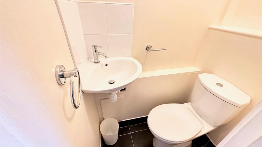 House Braybourne Close in Greater London