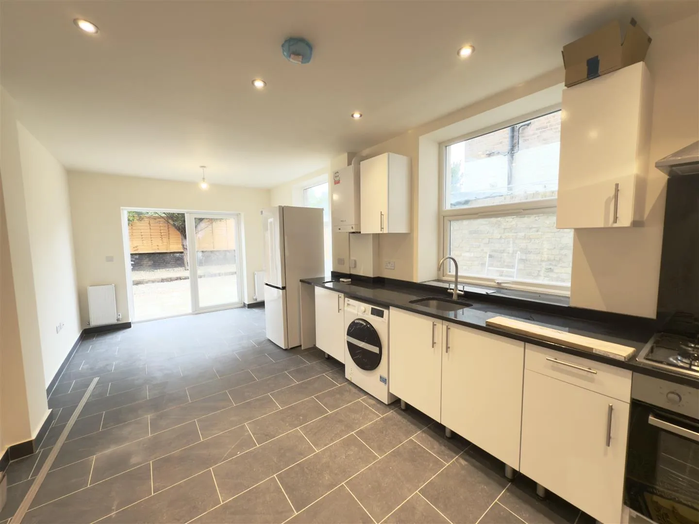 Flat Crouch Hill in Greater London