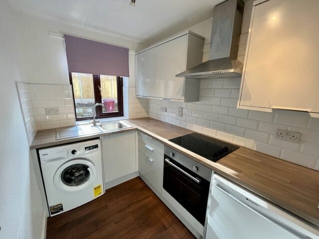 House Fairwinds Close in Dronfield