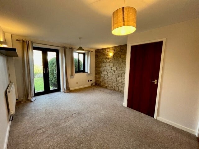 House Fairwinds Close in Dronfield