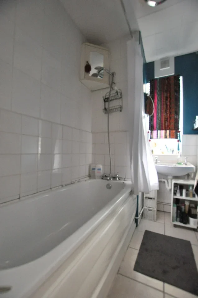 Flat Thurtle Road in Greater London