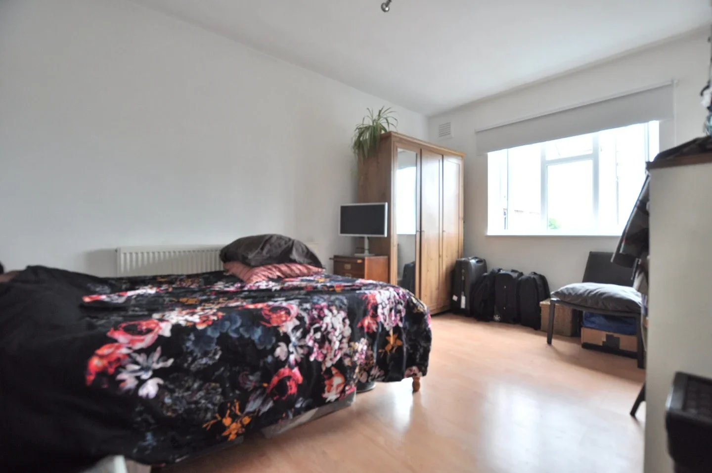Flat Thurtle Road in Greater London