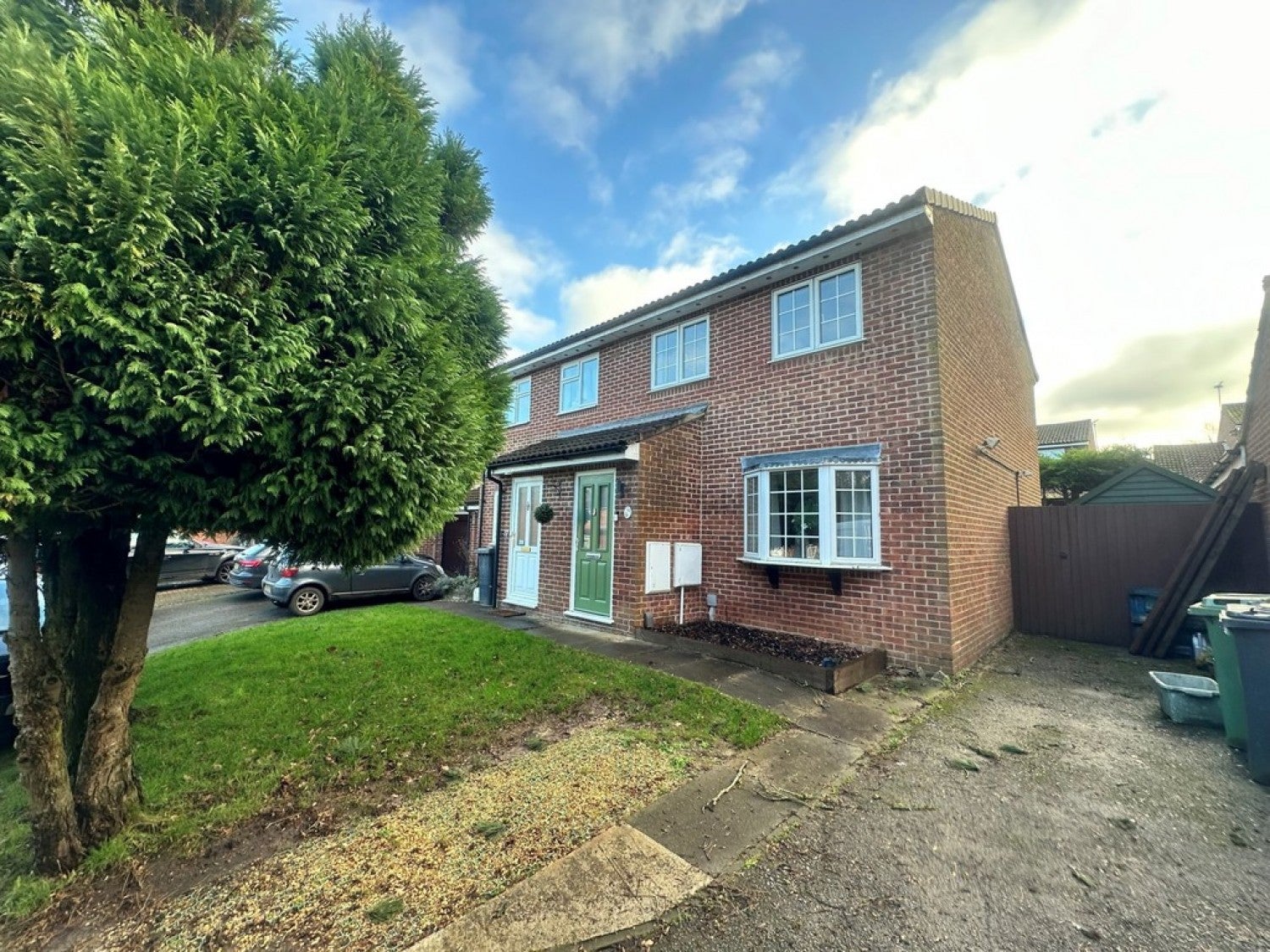 House Ellington Drive in Basingstoke and Deane