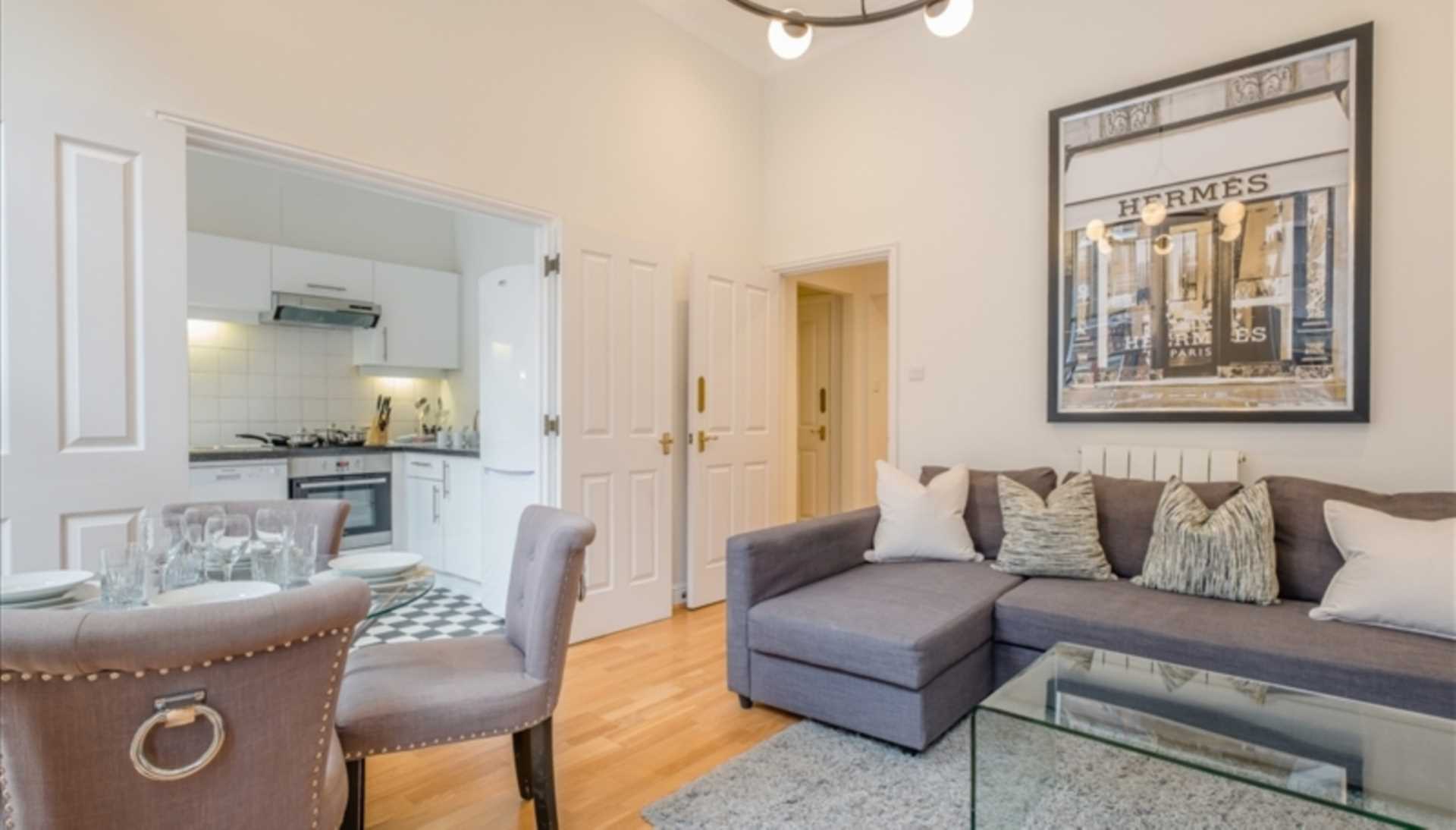 Flat Nottingham Place in City of Westminster