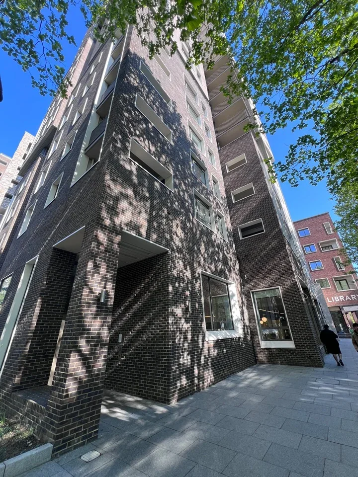 Flat Heygate Street in Greater London