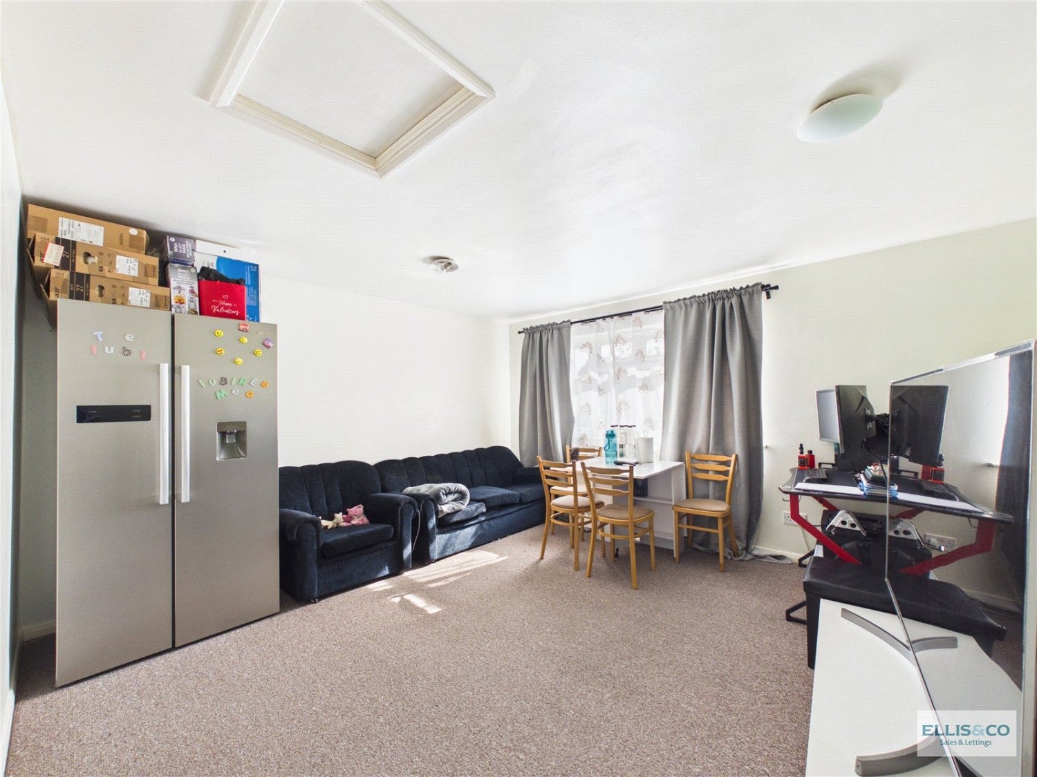 Flat Roch Avenue in Greater London