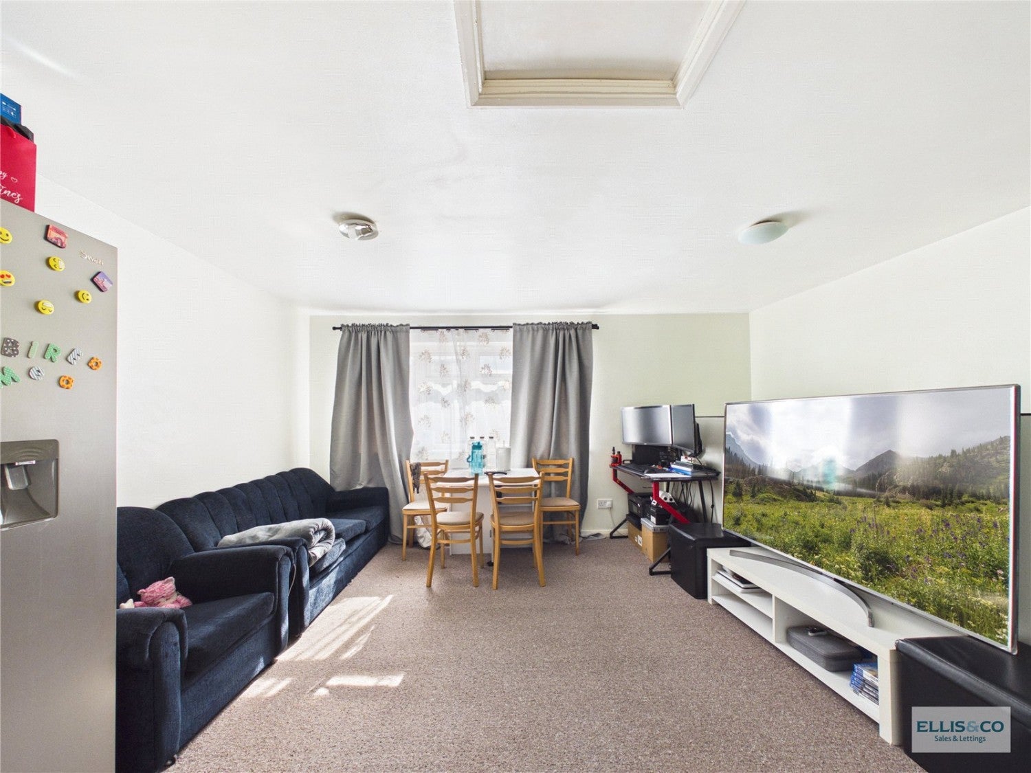 Flat Roch Avenue in Greater London