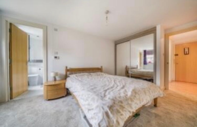 Room Basin Approach in Greater London