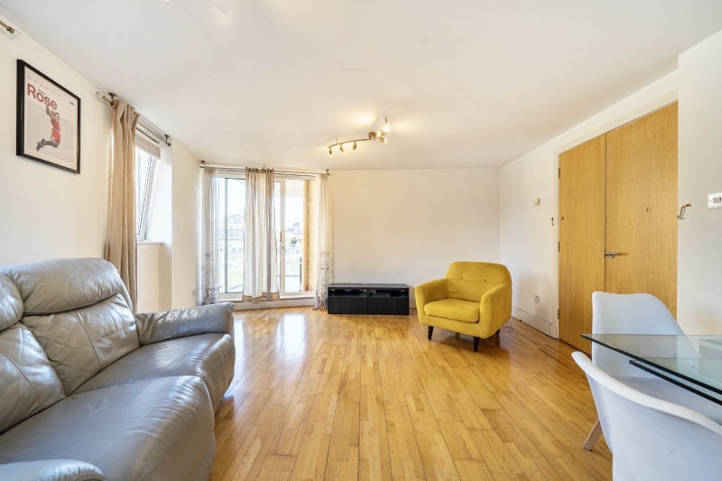 Room Basin Approach in Greater London