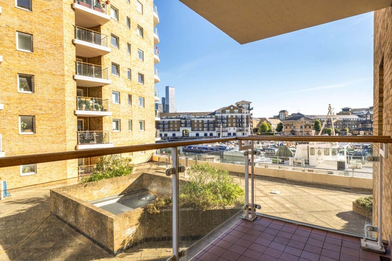 Room Basin Approach in Greater London