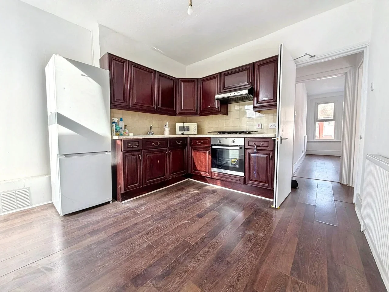 Flat Westbury Avenue in Greater London
