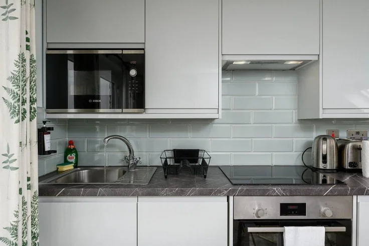 Flat Perimeade Road in Greater London