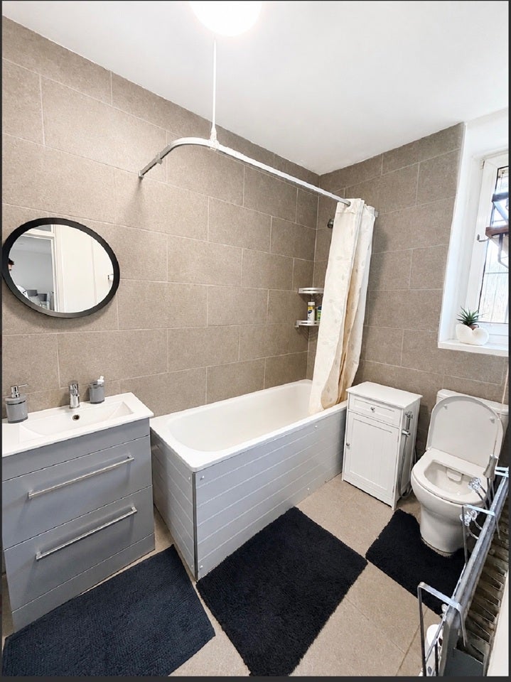 Room Birchfield Street in Greater London