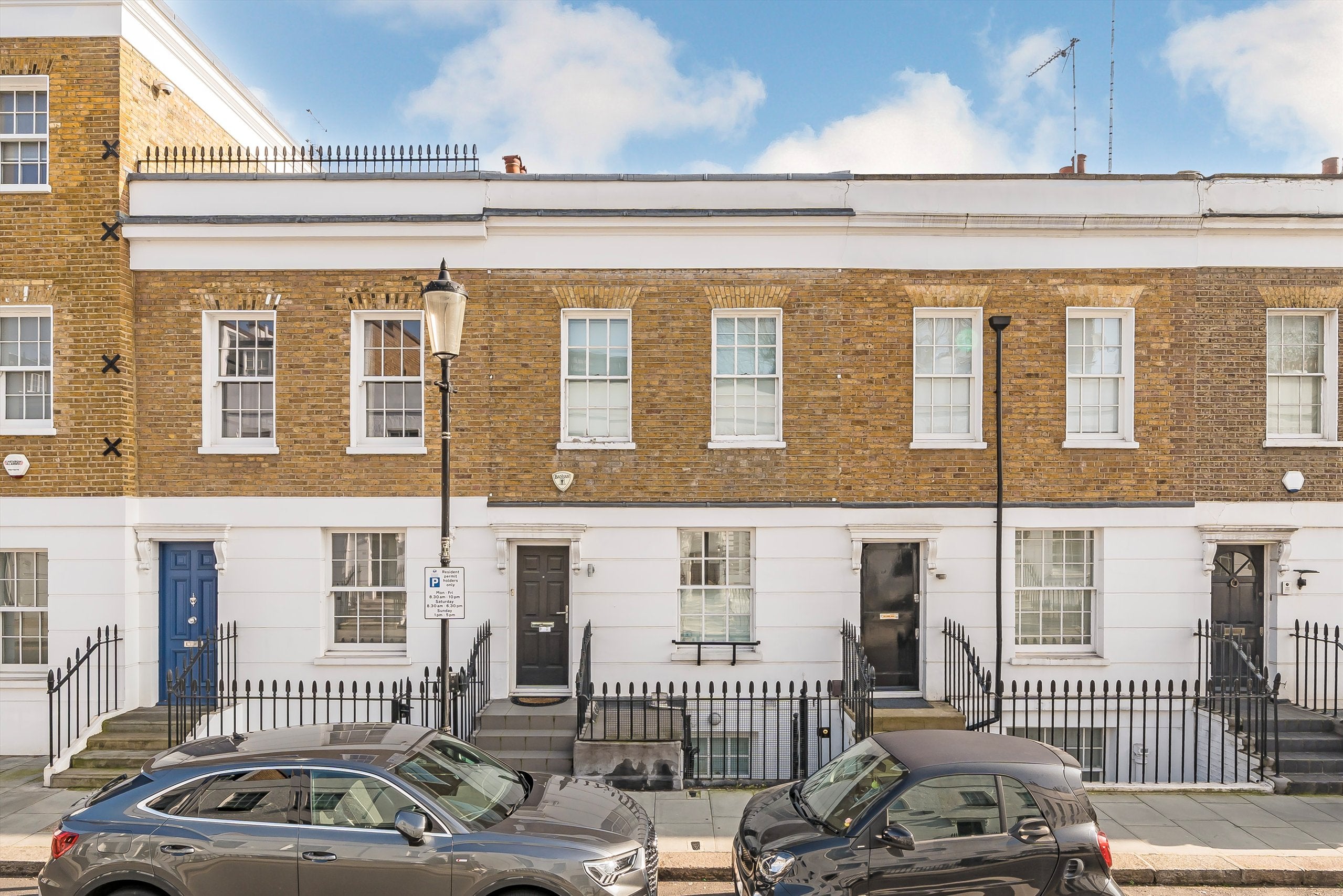 Flat Walton Street in Greater London