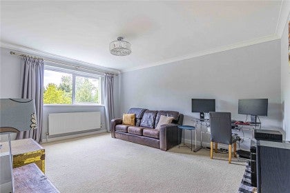 Flat Watling Street in Hertsmere