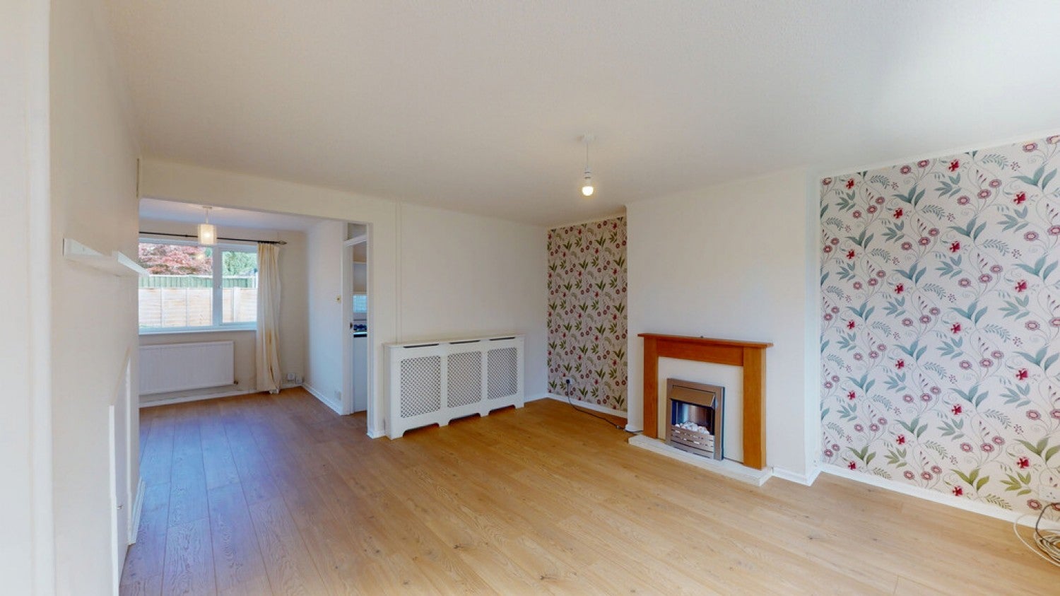 House Broad Oak Way in Cheltenham