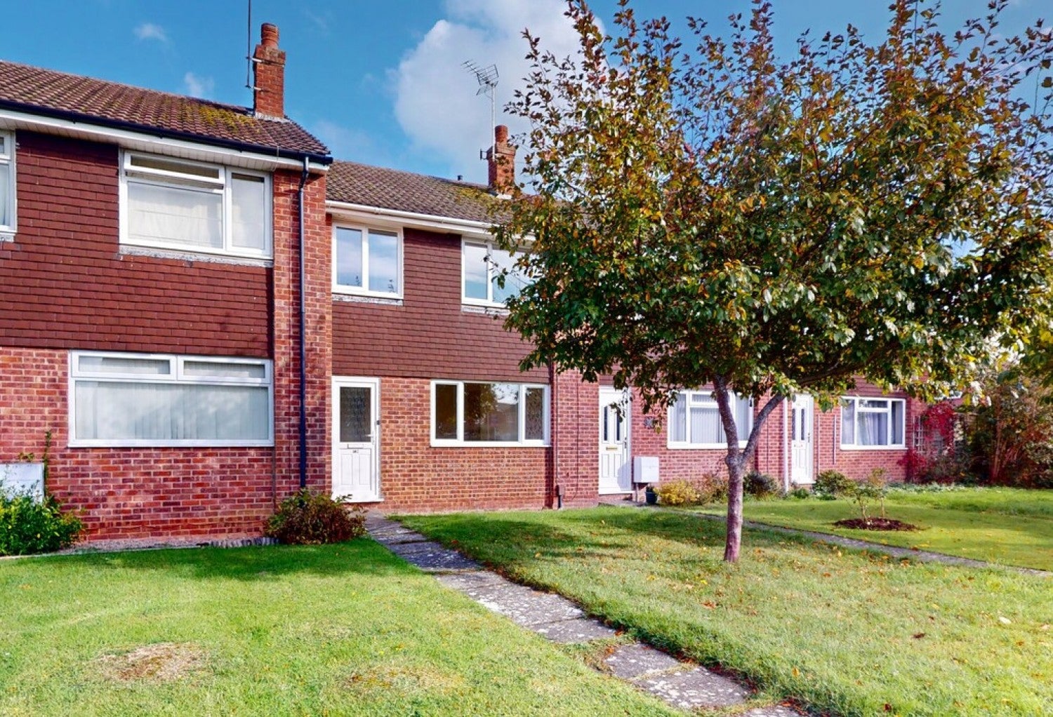 House Broad Oak Way in Cheltenham