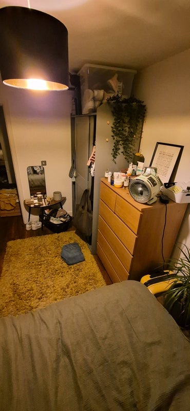Room Morris Court in Greater London