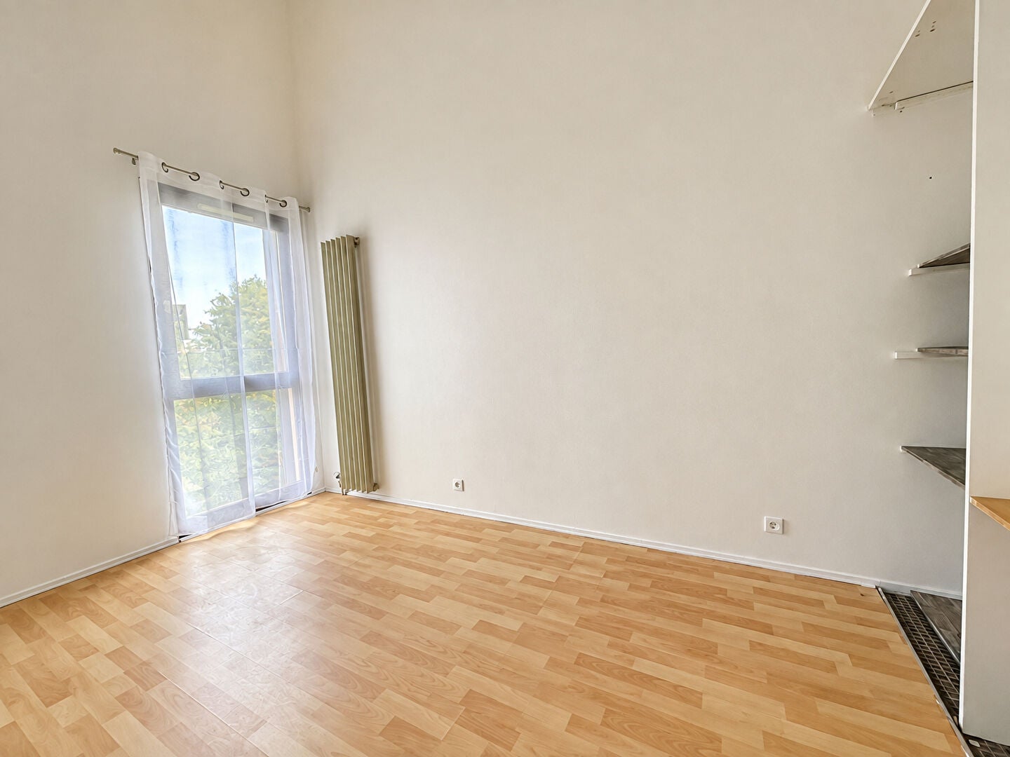Flat Rue Guillaume Apollinaire in Savigny-le-Temple