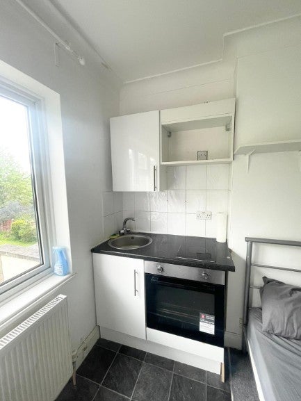 Flat Lichfield Grove in Greater London