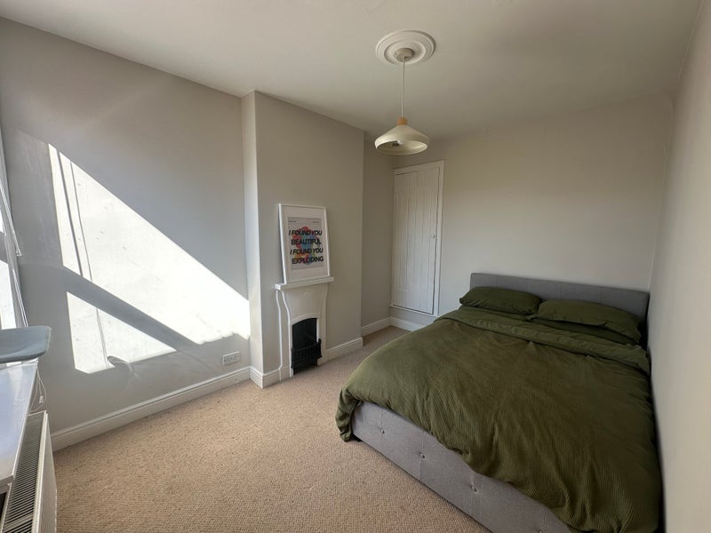 Room Exchange Road in Nottingham