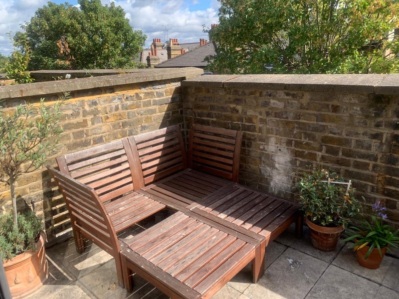 Room Latchmere Road in Greater London