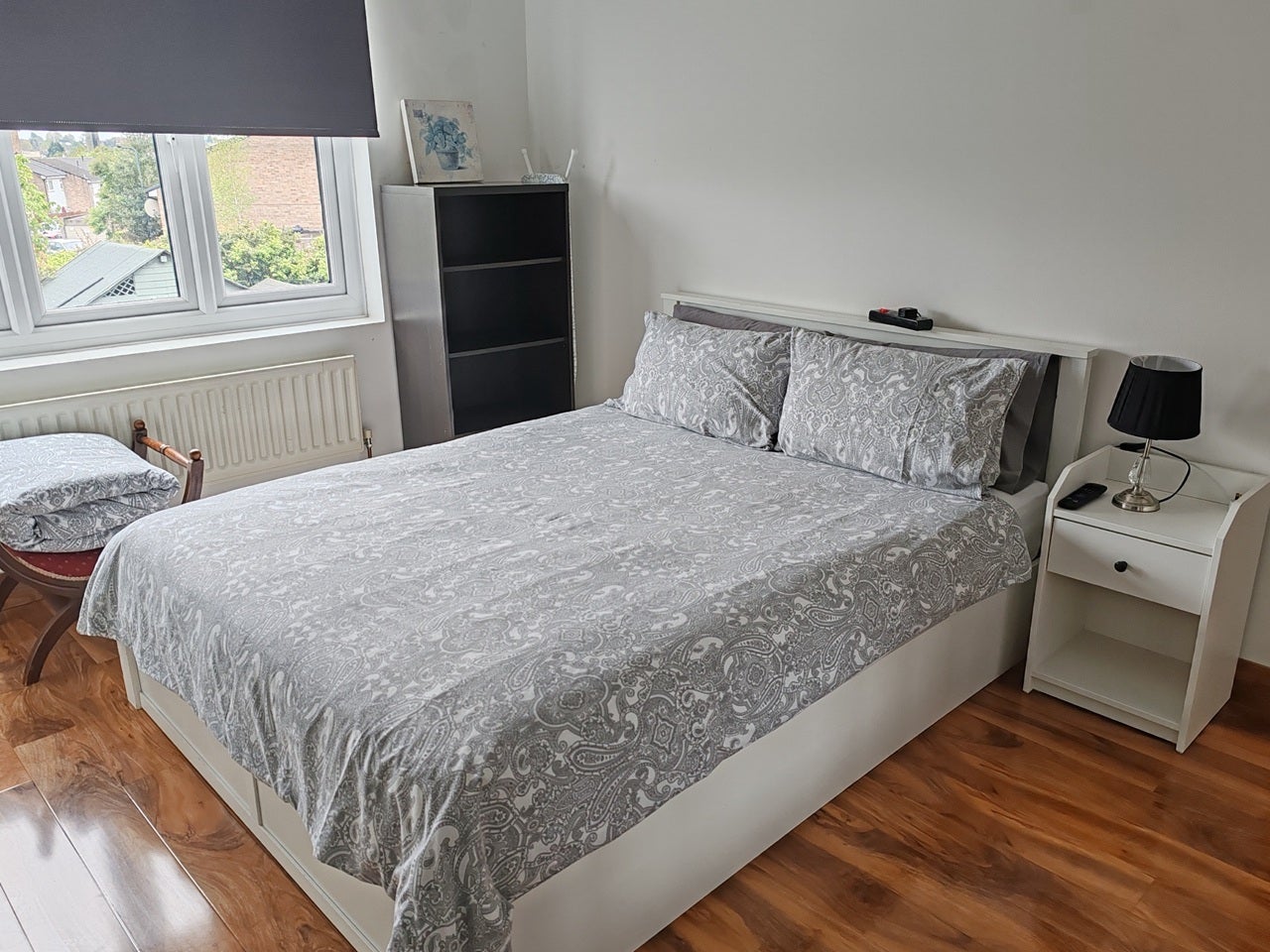 Room Gladstone Park Gardens in Greater London