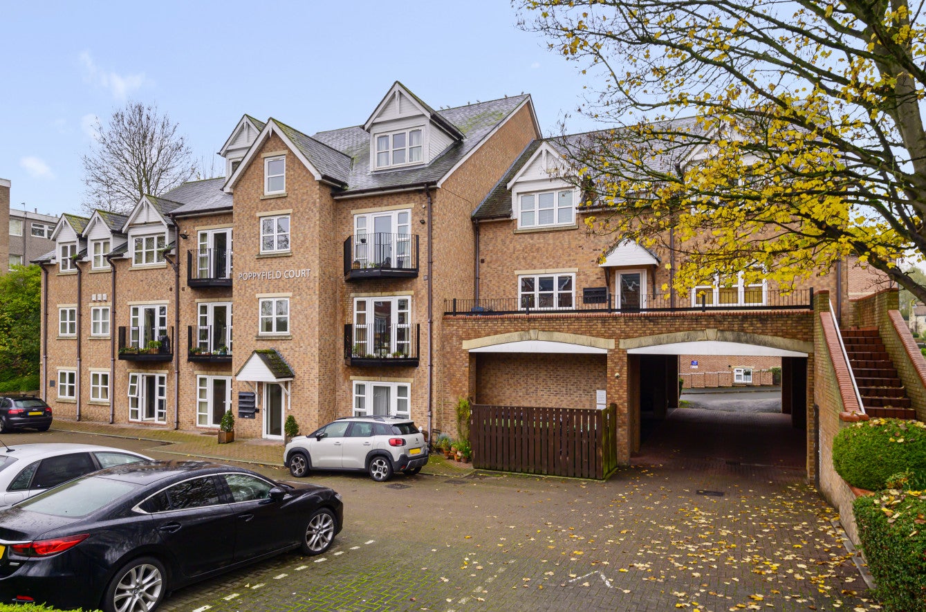 Flat Northfield Mews in Leeds