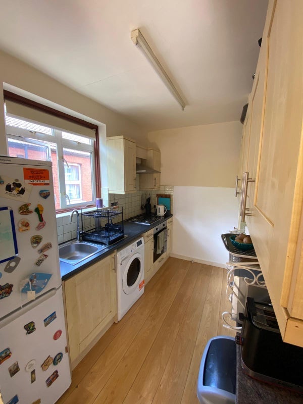 Room Vartry Road in Greater London