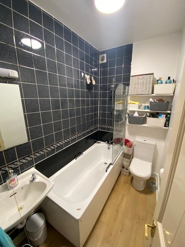 Room Vartry Road in Greater London