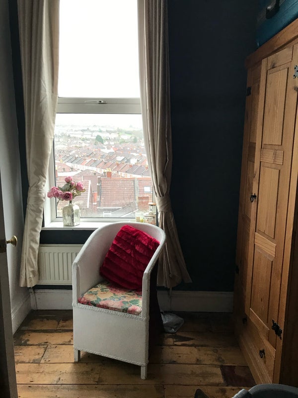 Room Dunkerry Road in Bristol
