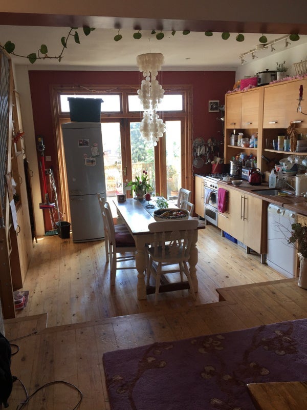 Room Dunkerry Road in Bristol
