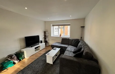 Flat Alexander Street in Chesham
