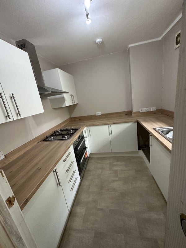 Room Tremlett Grove in Greater London