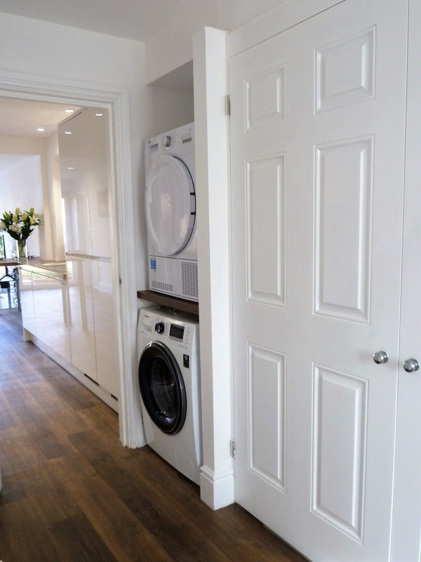 House Poplar Close in Crawley