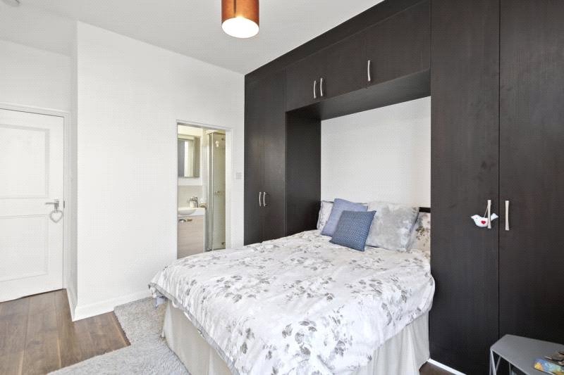 Flat Uxbridge Road in Greater London