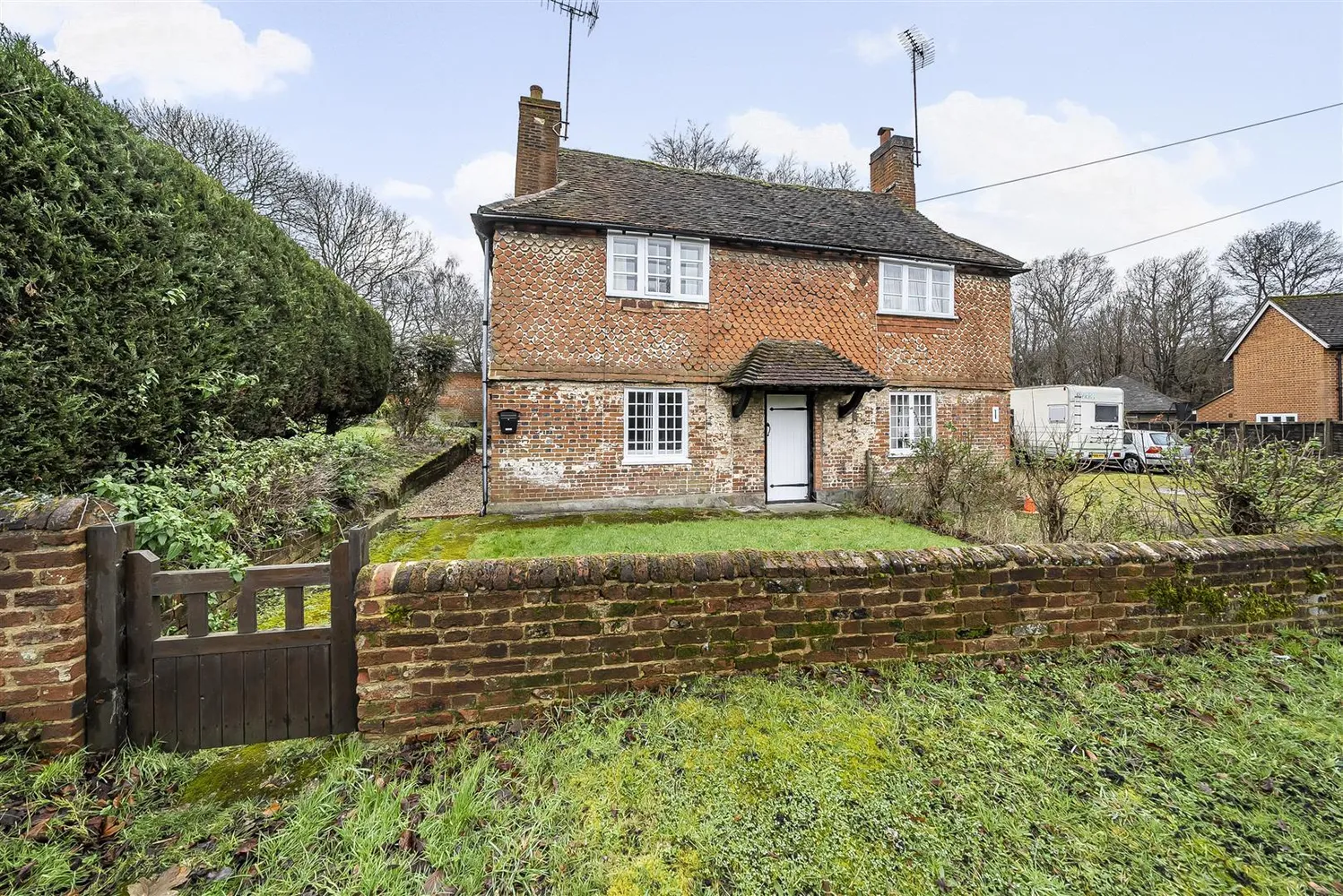 House Portsmouth Road in Guildford