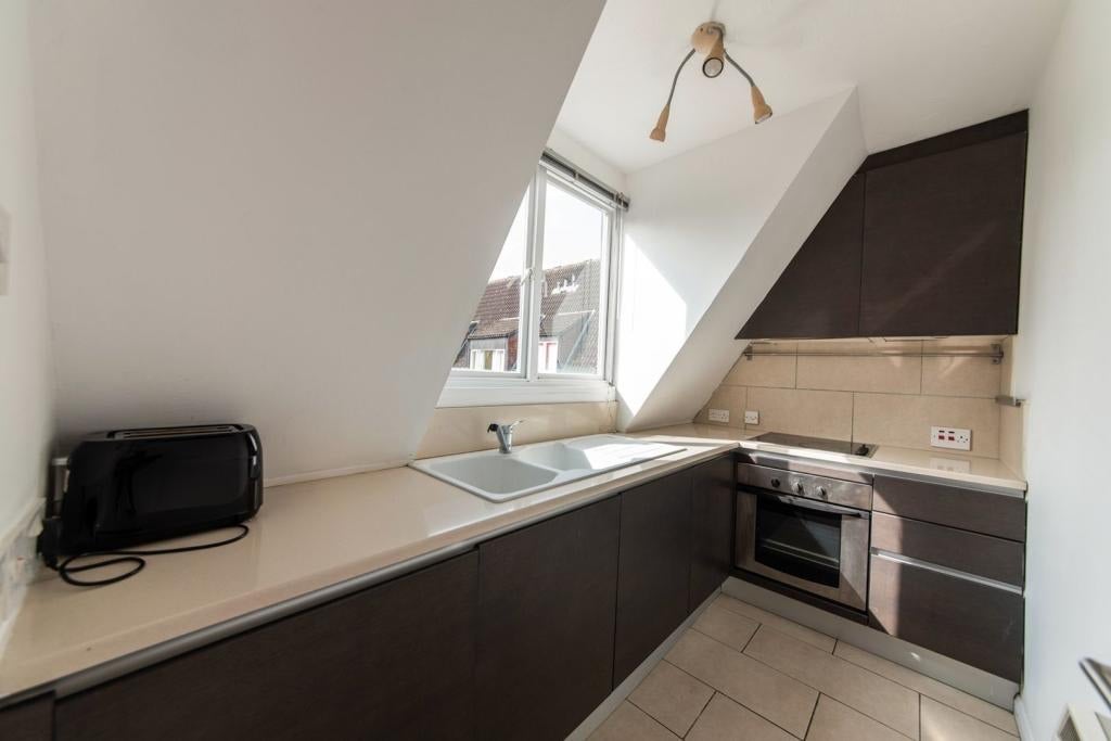 Flat Abbeyfields Close in Greater London