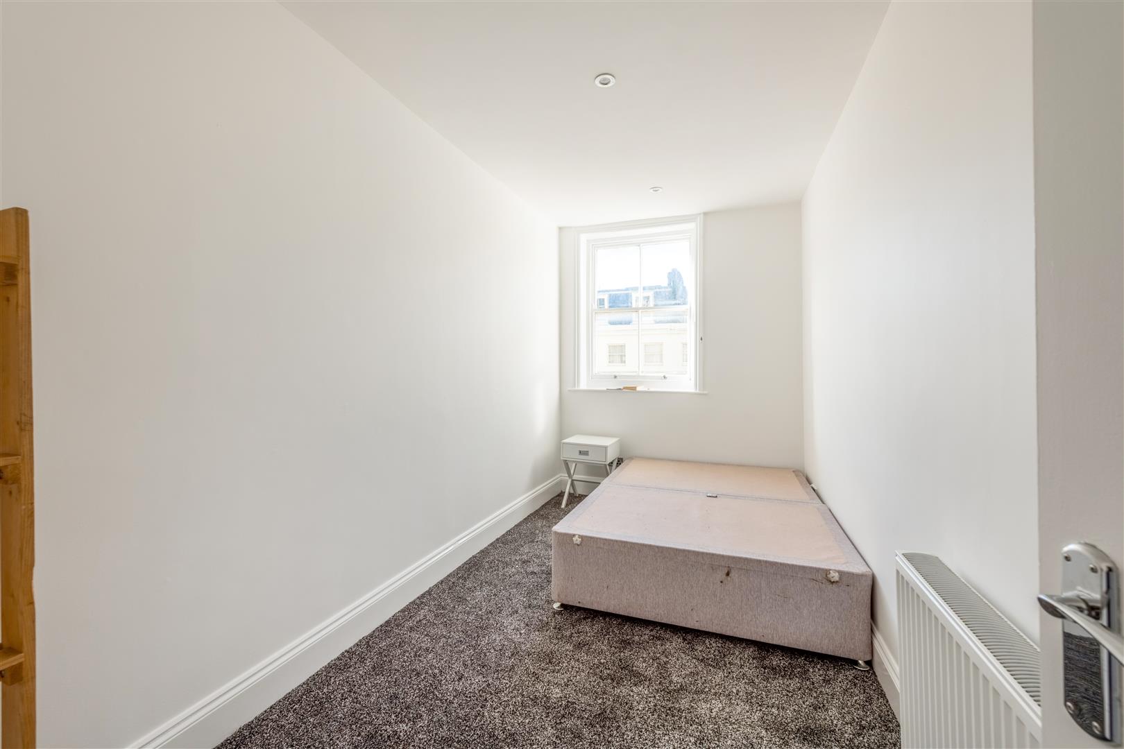 Flat Oriental Place in Brighton