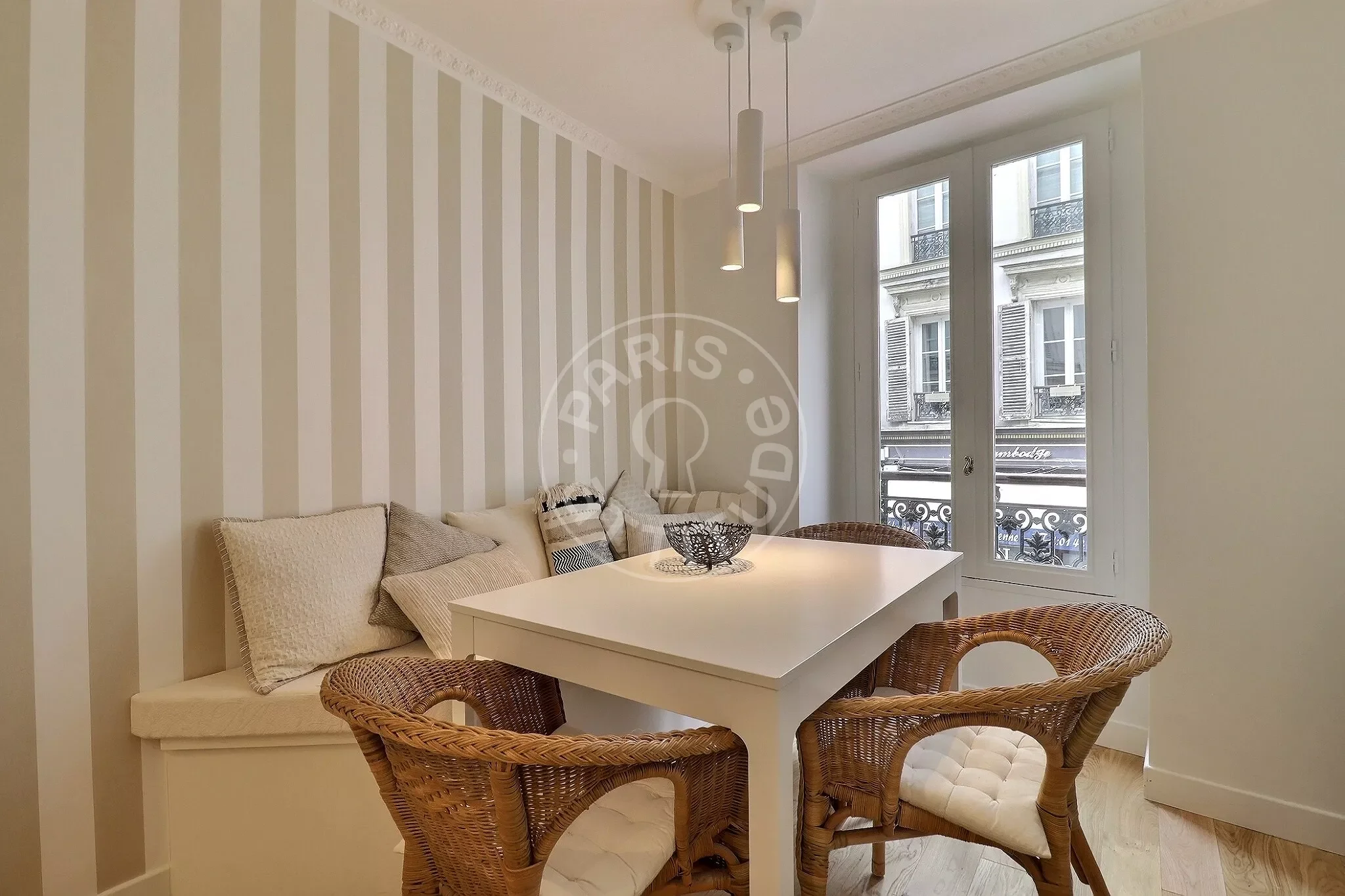 Appartement Rue Yvonne Le Tac à Paris