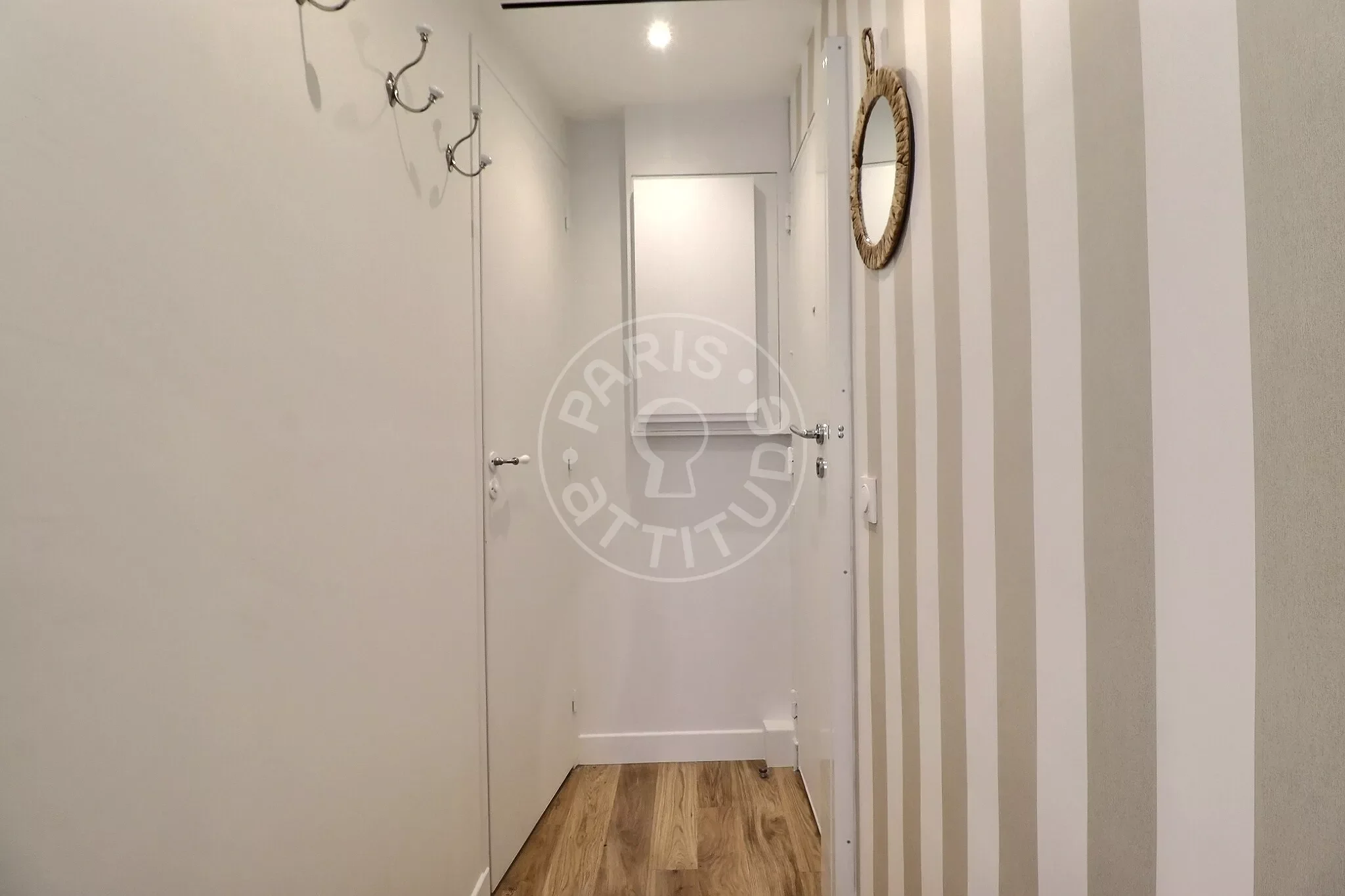 Appartement Rue Yvonne Le Tac à Paris